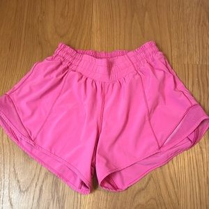 Sonic pink lululemon Hotty hots 4” size 4. Good condition.